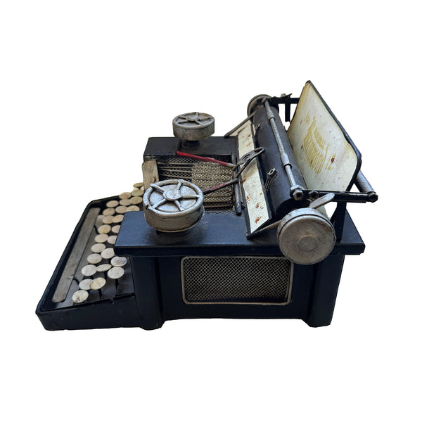 a vintage typewriter shop display model Hammond no 12