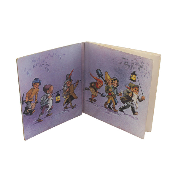 A children's book of Snow White and the 7 Dwarfs