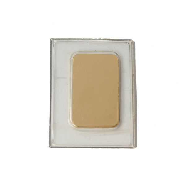 A little 1 gram gold bar with a plain back and it sits in a plastic case