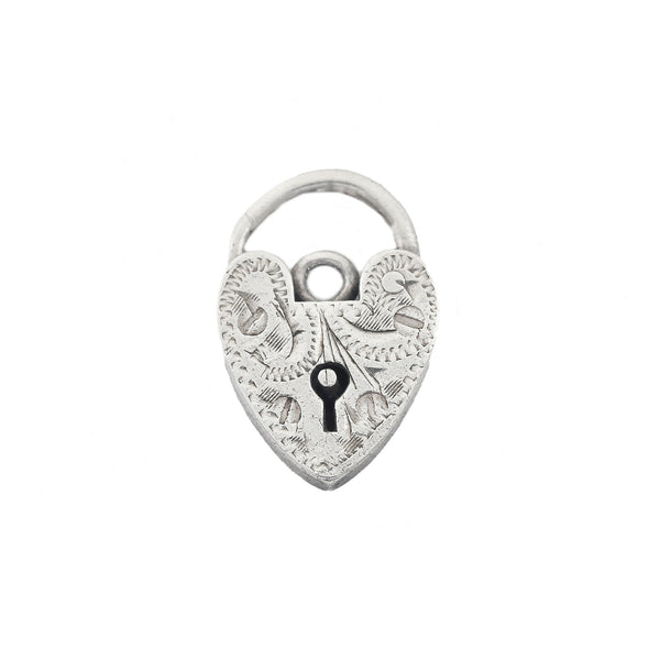 A small sterling silver patterned heart shaped pendant clasp