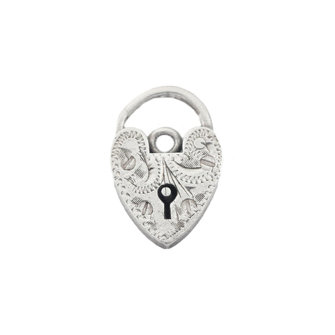 A small sterling silver patterned heart shaped pendant clasp