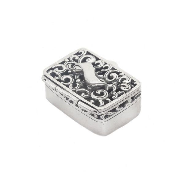 A beautiful pierced out silver little rectangular box with decoration